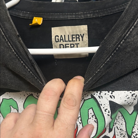 Gallery Dept Gray Graphic - Picture 5 of 5